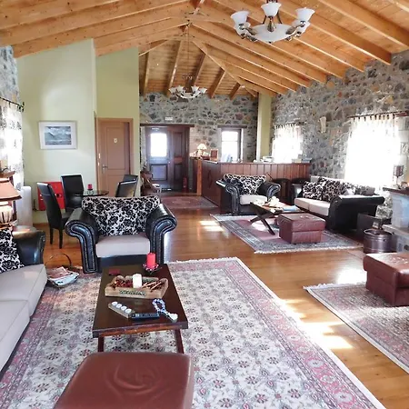 Akrothea Hotel Goura