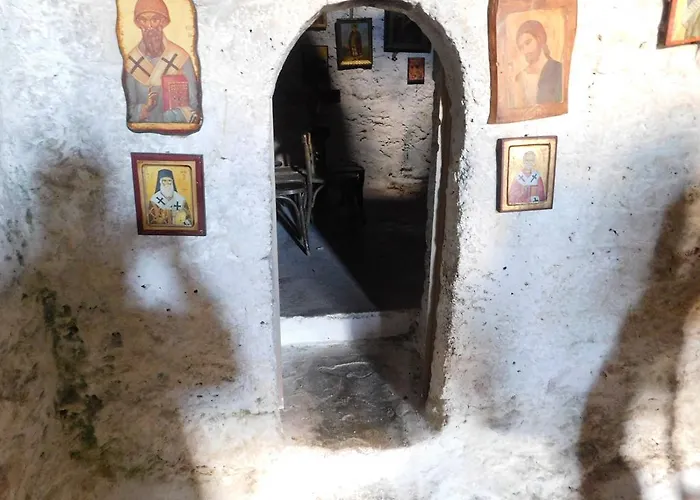 Akrothea Hotel Goura